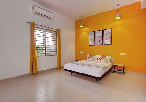 OYO Hotel Royal Garden