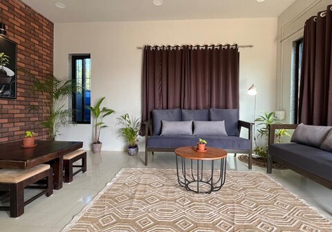 The Woods Villa Dapoli