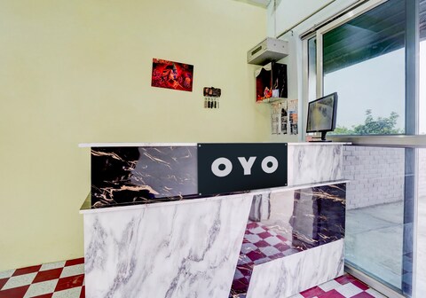 SPOT ON by OYO The Guest Hotel