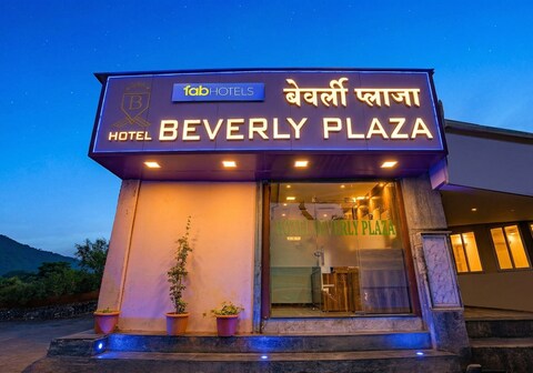 FabHotel Beverly Plaza