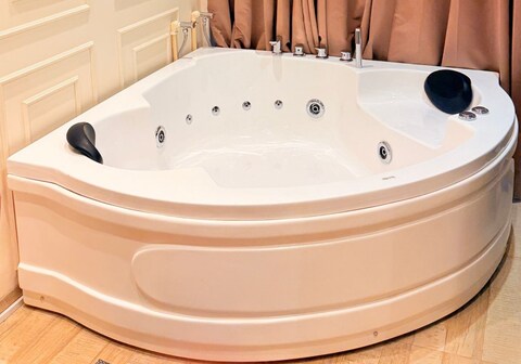 Jacuzzi Studio By Cayetana Near Airport| RiverView