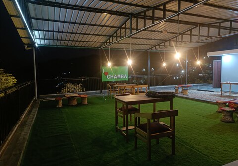 Happy Homestay and Rooftop cafe