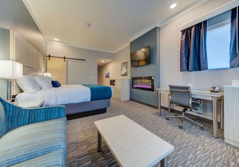 Best Western Premier Peppertree Inn at Bend