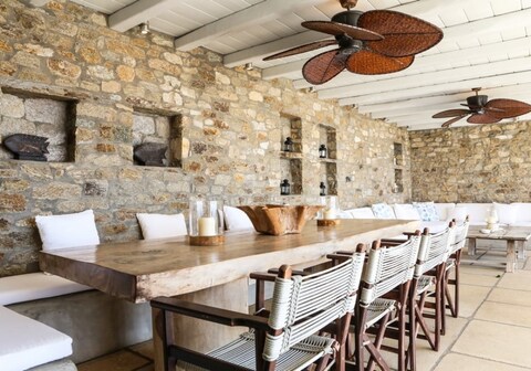 Casa di Mare: Luxury and Breathtaking Views in Myk