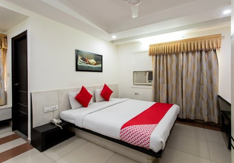 Super Hotel O Mohit Regency