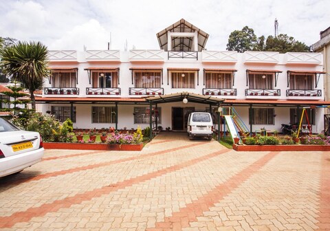 Hotel Sapphire Grand