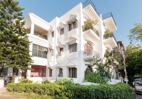 Swastineer Guest House CK 197 (Standard A/C Room)