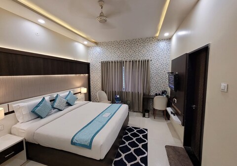 HOTEL KANISHKA INTERNATIONAL