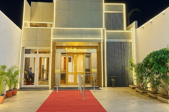 Hotel Palm View by JMD Group