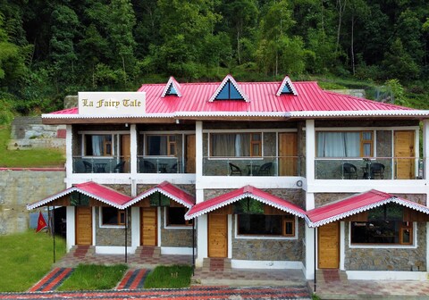 LA FAIRY TALE HOMESTAY