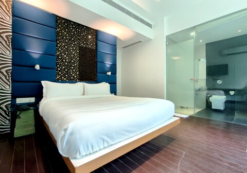 The Sky Imperial Hotel Yahvi