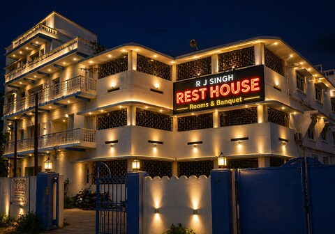 R J SINGH MEMORIAL REST HOUSE
