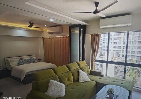 1 BHK Bandra Kurla Complex C