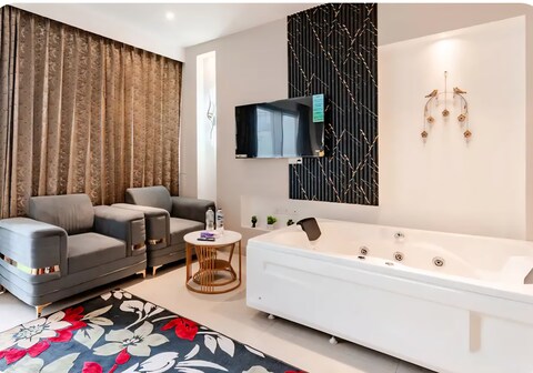 Signature jacuzzi By AGH