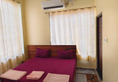 Hotel O by OYO Gaauurav Inn