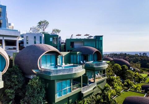 Crest Resort & Pool Villas Phuket