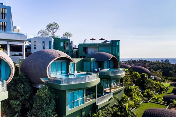 Crest Resort & Pool Villas Phuket