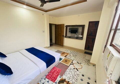 Ayodhya Inn Achari Sagra