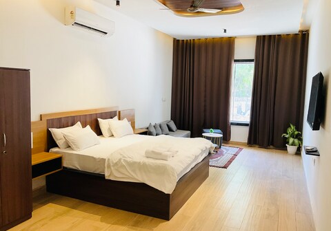 ORIGIN SUITES