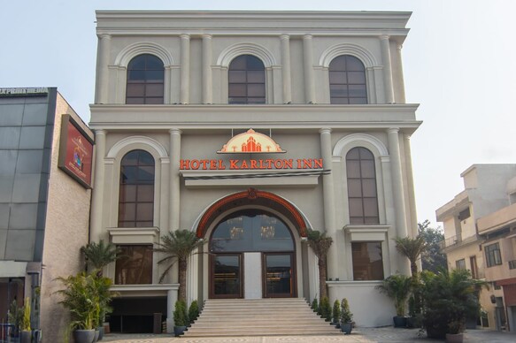 HOTEL KARLTON INN