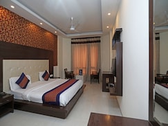OYO 9532 Hotel Q-Cent, Delhi OYO 9532 Hotel Q-Cent, Delhi