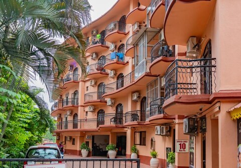 Blue Flamingo 1BHK Private Apartment