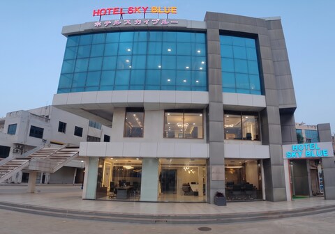 HOTEL SKY BLUE