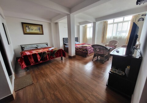 CLOUDY HILL HOMESTAYS