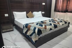 Shree Mohini Kunj, Vrindavan Shree Mohini Kunj, Vrindavan