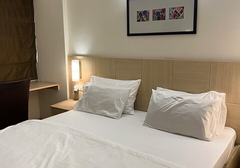 Stayory Homes The Citybeam Loft with Projector