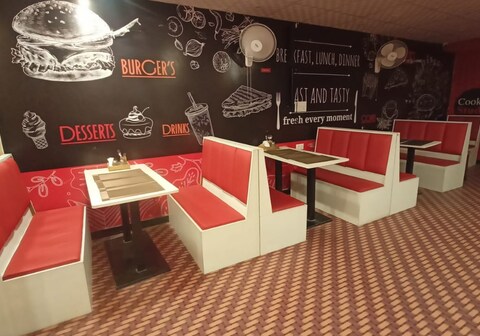 Hotel Avantika Palace