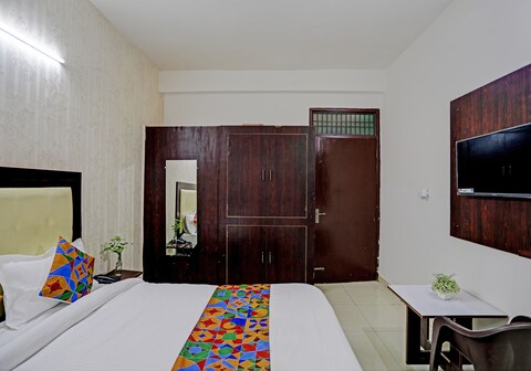 Shree Hotel