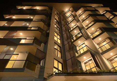 Marine Suites