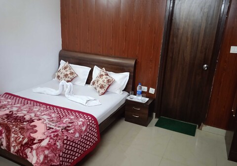 Hotel O Yeti Inn Hotel Near Appu Ghar