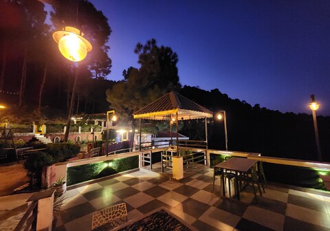 Pine Valley Resort | Rooms & Restaurant