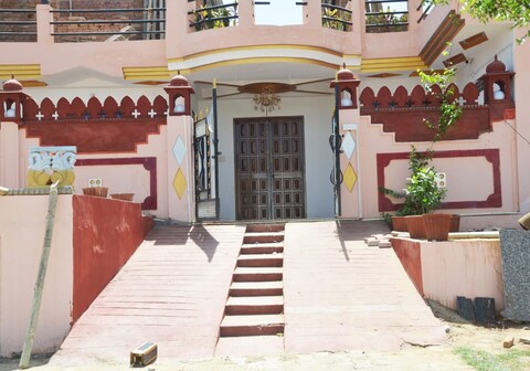 Sarla Resorts