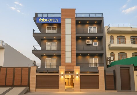 FabHotel F9 H Block Sector 51