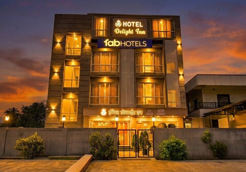 FabHotel Delight Inn