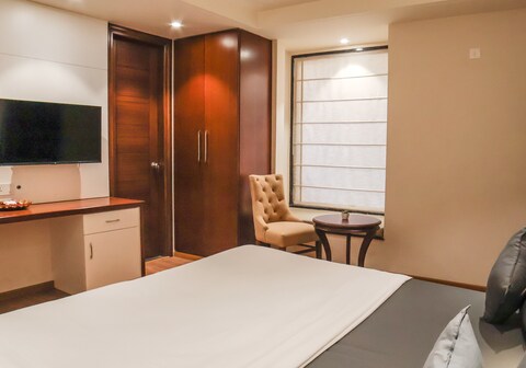 Housr Sector 42 Gurgaon Golf Course Road