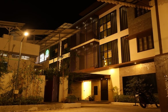 HOTEL SR ( KATTUMANNARKOIL)