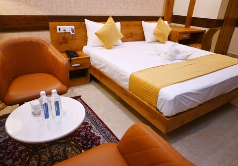 Hotel Mangalam and Marriage Garden