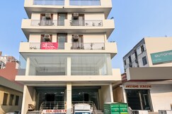 Hotel O Premium Rooms Chhatarpur, Delhi Hotel O Premium Rooms Chhatarpur, Delhi