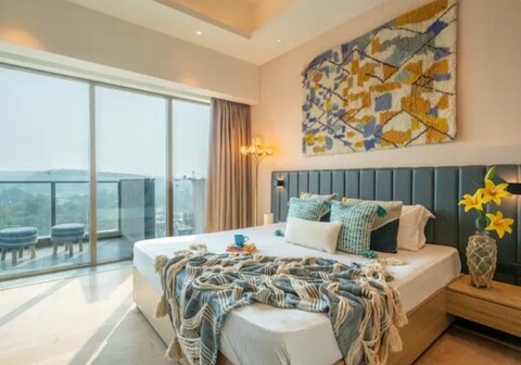 Gatsby Studio at Paras Square