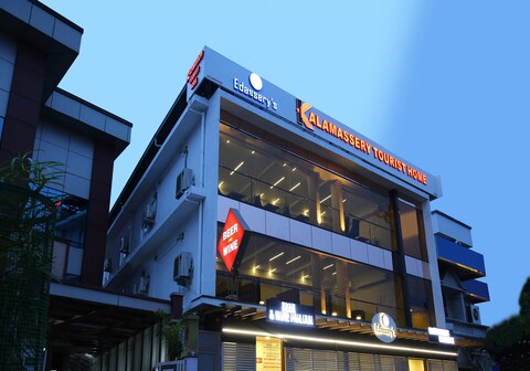 Super Townhouse Edasserys Kalamassery Tourist Home