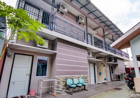 Hotel O Raya Guest House Syariah