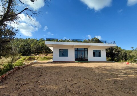 Laxman Vila Hilltop View