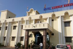 Hotel Kunwar Shree, Raipur, Chhattisgarh Hotel Kunwar Shree, Raipur, Chhattisgarh