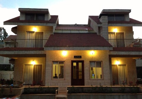 Pachu Bungalow | 3 BHK Luxury Villa