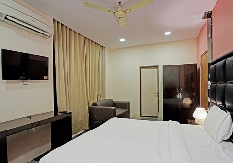 Collection O RIVERIA RESORT