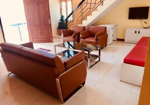 Hindustan Comfort Homes- Luxury Service Home